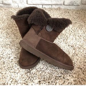 Brown Uggs Bailey Button Style - 8